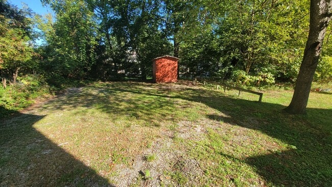 Photo - 421 E Thornton St