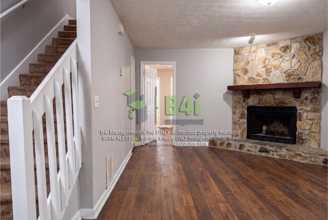 6861 Lakewood Terrace