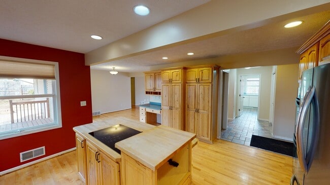 Photo - 1301 Center St