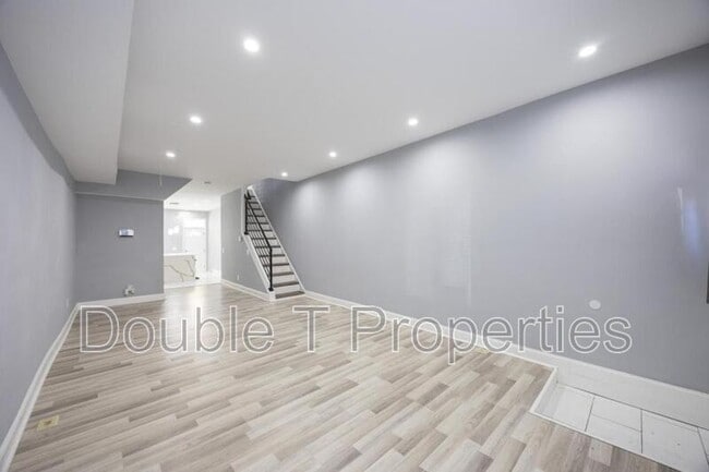 Photo - 10 N Ellwood Ave