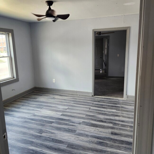 Photo - 2 4th Ct N Apartamentos Unidad A