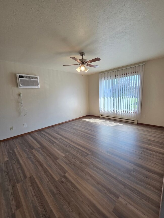 6012 Boxwood Dr Unit 4