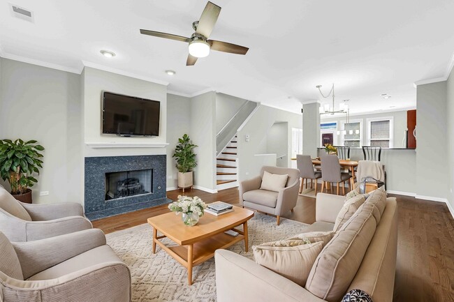 Photo - 1040 N Kingsbury St