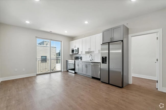 Building Photo - 723 N 35th St Rental