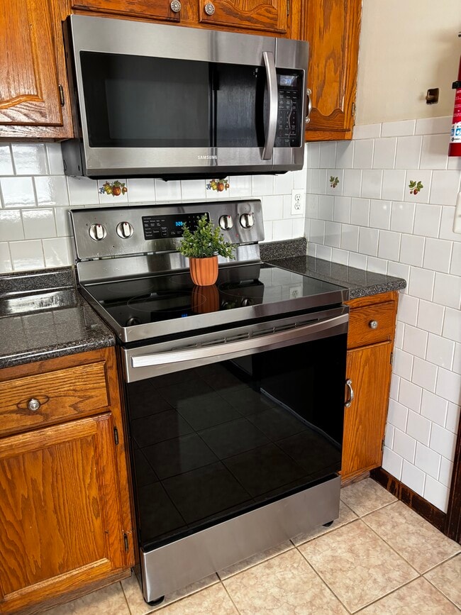 Photo - 110 Capital St Unit 1