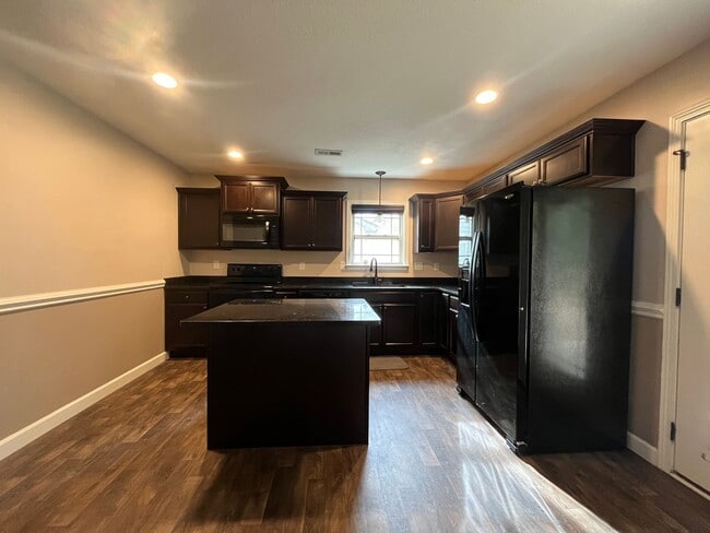 Photo - Adorable 3/2 Ready To Move In Now!