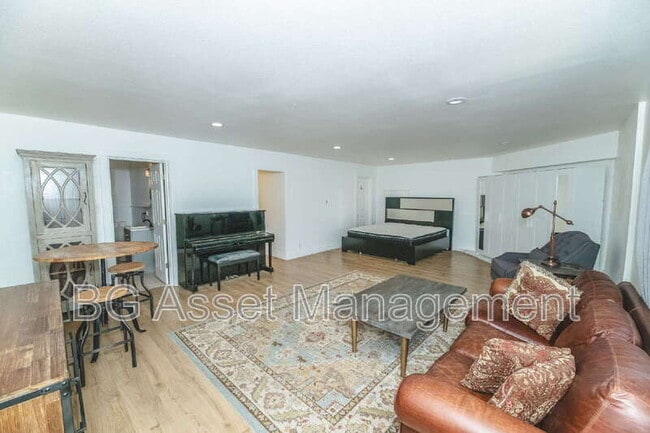 Photo - 981 Castle Rock Rd Unidad In-Law