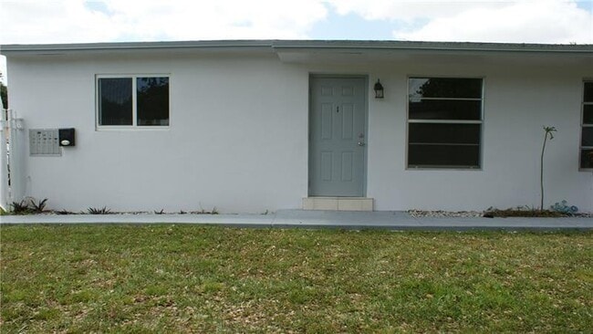 Photo - 6109 SW 30th St Unit 1