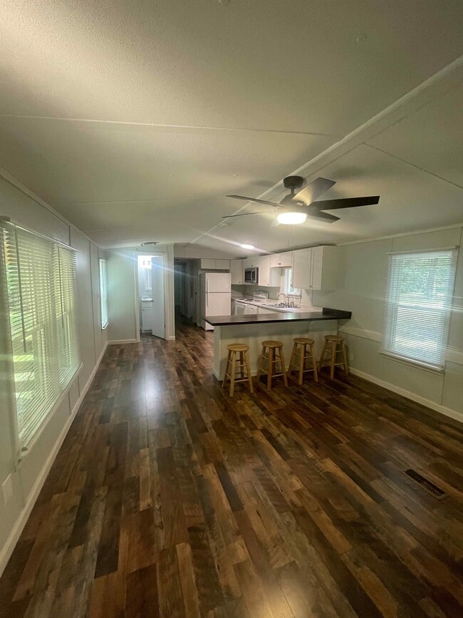 Photo - 582 Twin Ponds Rd