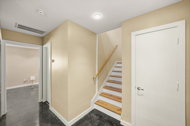 Photo - 1302 Rosalie St