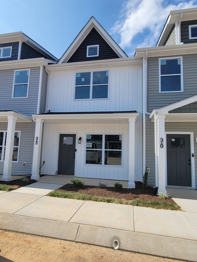 Photo - 312 Front Rdg Cir