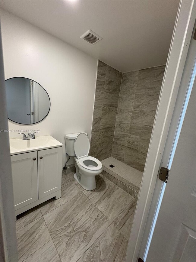 Photo - 650 SW 28th Terrace Unit B