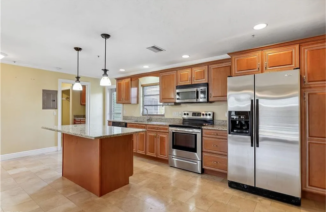 Photo - 4225 SE 19th Ave Unit Serenity