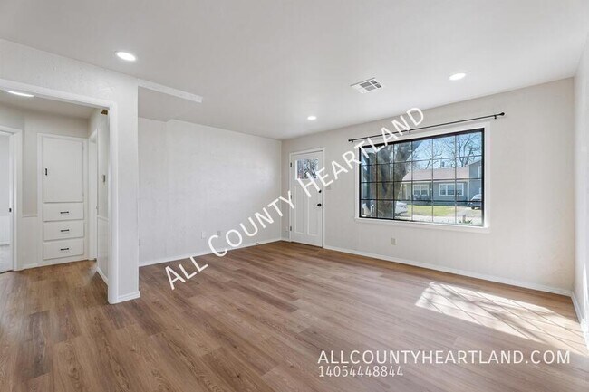 Photo - 1800 Ina Mae Ave