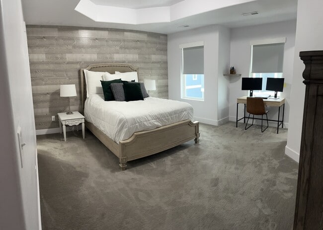 Building Photo - 1822 W Torlundy Dr