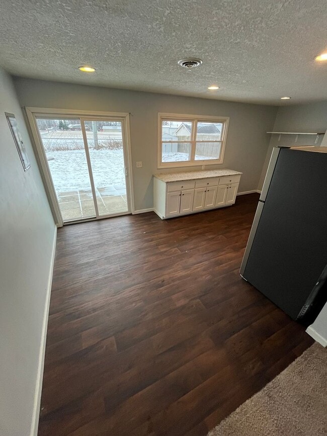 Photo - New 3 bedroom listing! Move in special!