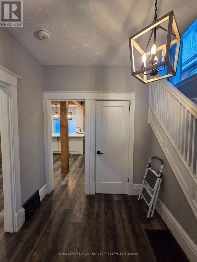 Photo - 16 Cedar Ave