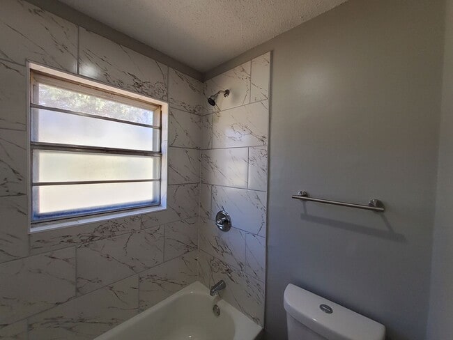 Photo - 5286 Broken Oak Dr