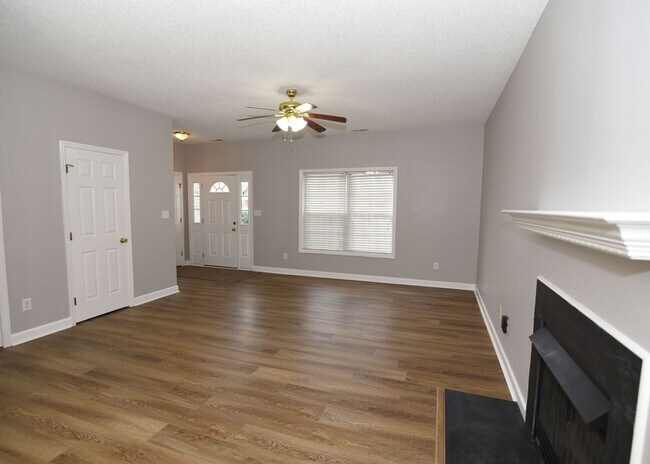 Photo - 3712 Cliffridge Dr