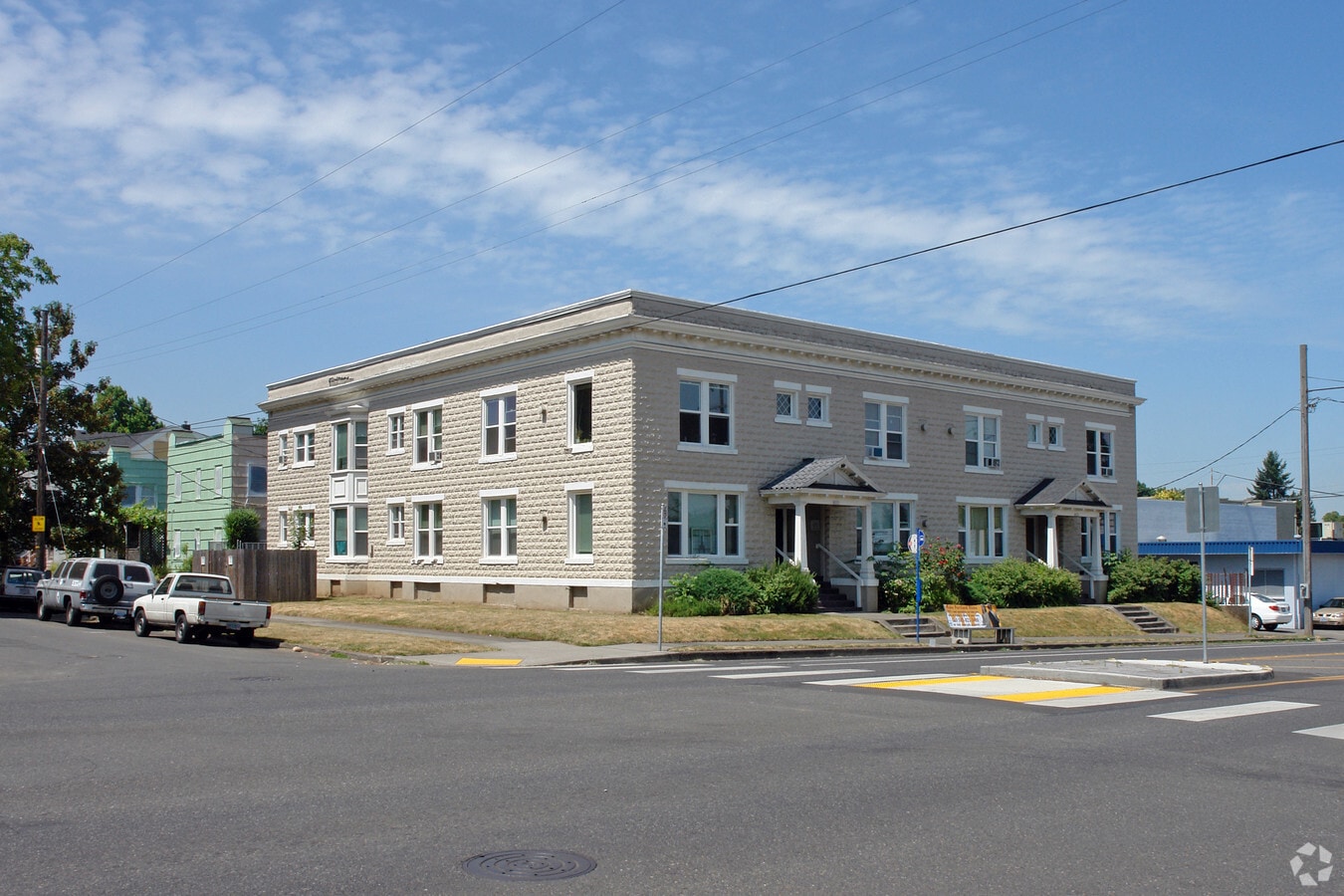 Kenton Court Apartments - Kenton Court Apartments