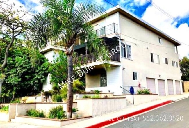 Building Photo - 2699 E 20th St Unit #E