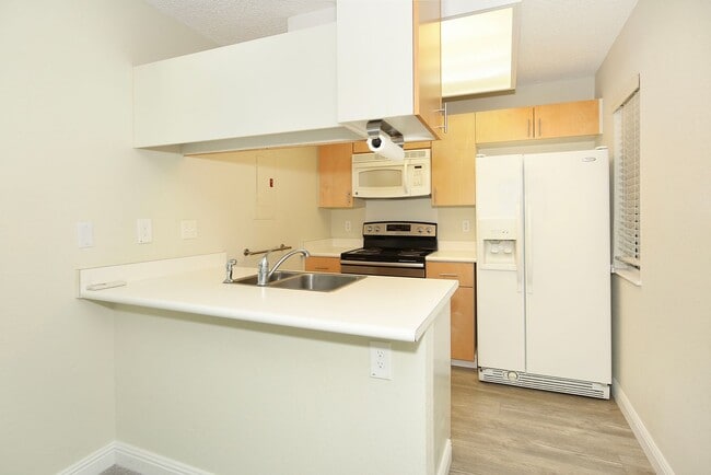 Photo - 373 Mananai Pl