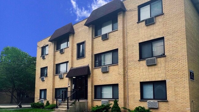 Building Photo - 1619 E Thacker St Unit 101 Rental