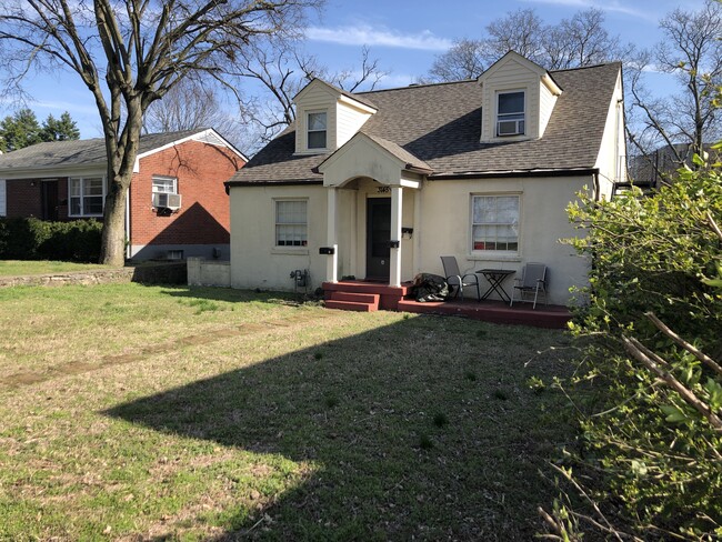 Building Photo - 3145 Parthenon Ave Unit C Rental