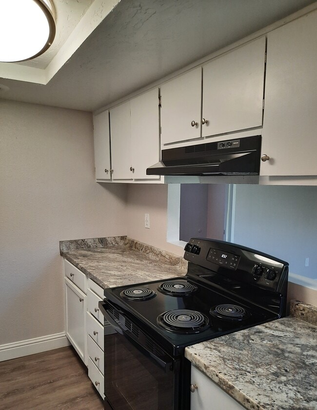 1x1 kitchen - Westside Village Apartments