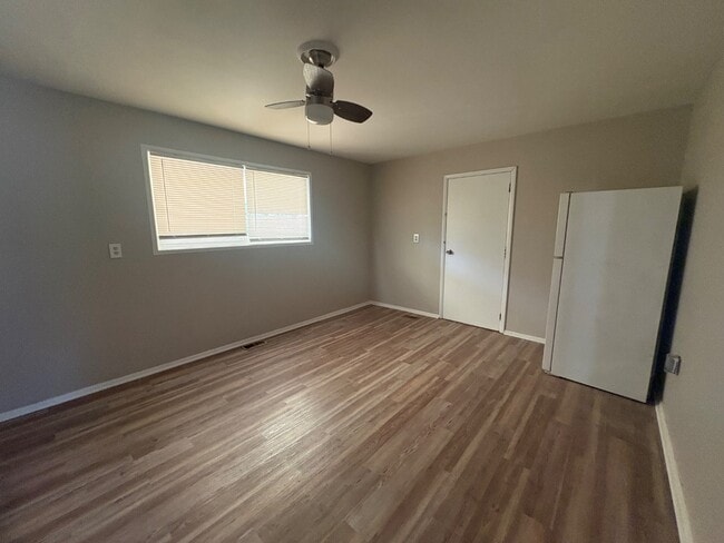 Photo - 3938 Downes Dr
