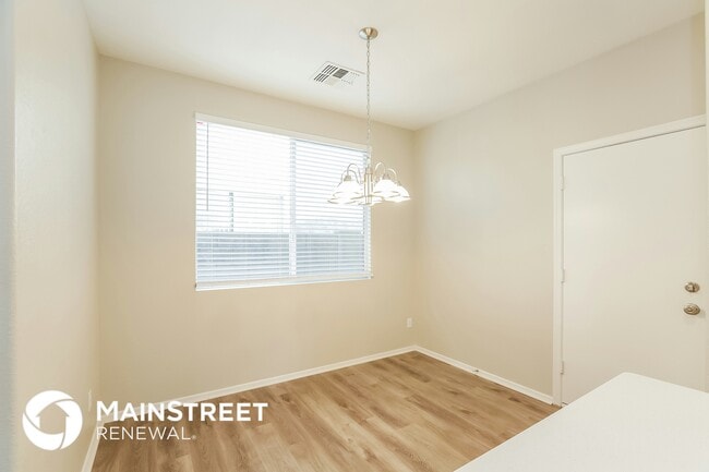 Photo - 1450 E Bloch Rd