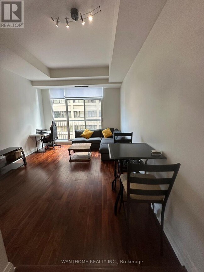 Photo - 8 Wellesley St E Unit 506