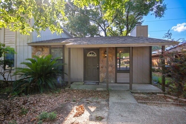 Photo - 2BR/1BA North Pensacola Home Near UWF with Fireplace, No Carpet & Fully Fenced Backyard