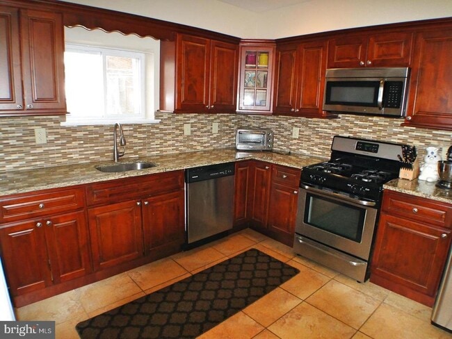 Photo - 2533 S Rosewood St