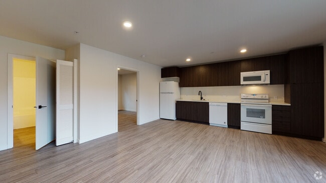 1BR, 1BA - 586 SF