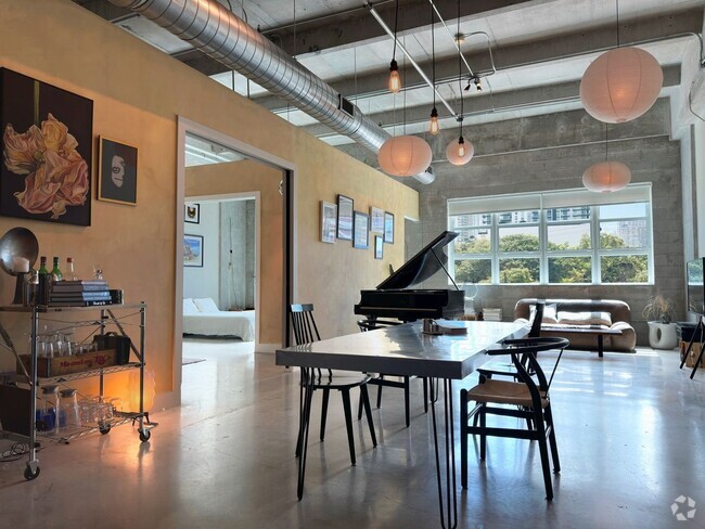 Building Photo - NY-style industrial loft