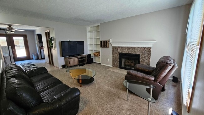Photo - 5305 Berrywood Dr