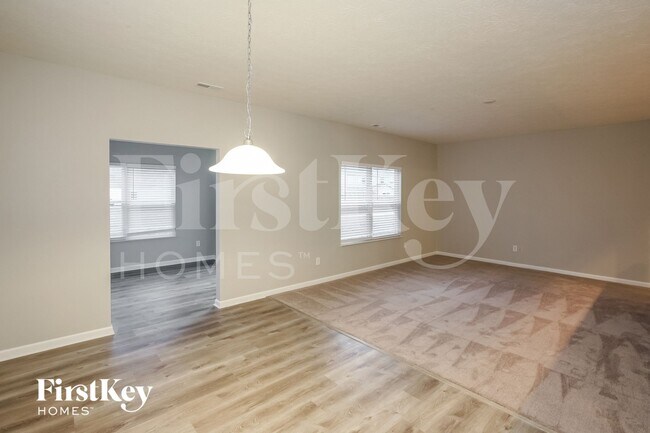 Photo - 897 Adena Ln