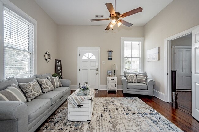 Photo - 1406 Moody Ave