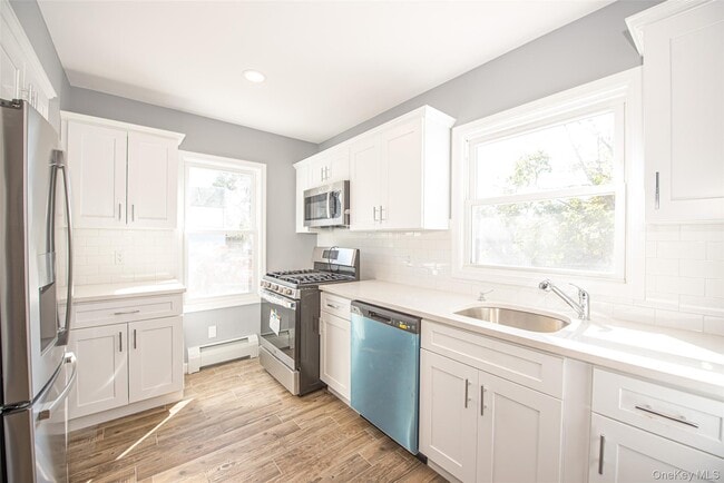 Photo - 76 Amity St