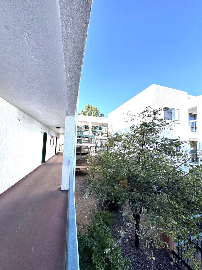 Photo - Evergreen Apartments