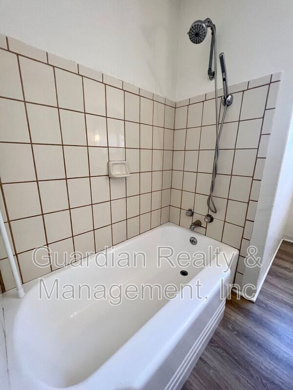 Photo - 535 W Edgemont Ave