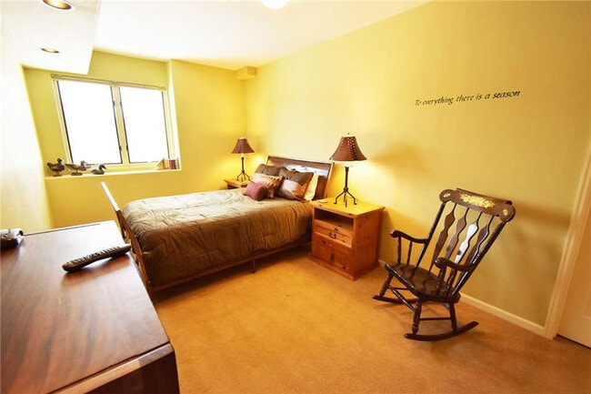 Photo - 54 Ensign Dr