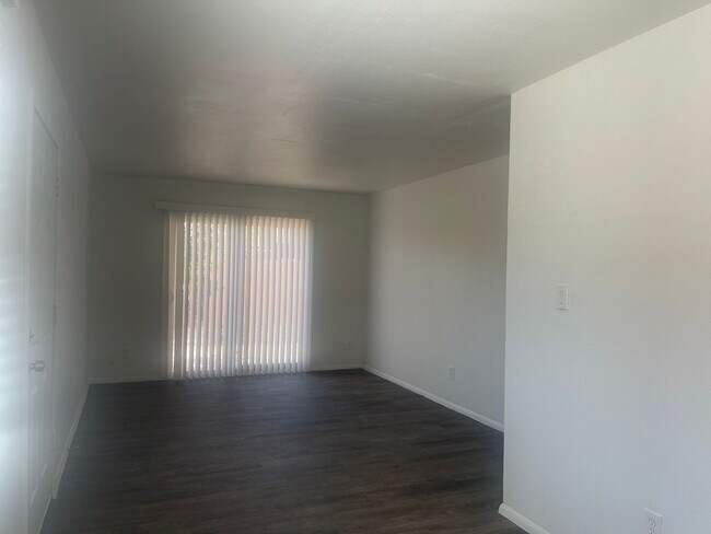 Photo - 48th St and Broadway,Single story 2 bed, 1...