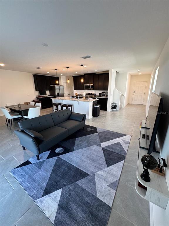 Photo - 2561 Starry Pt