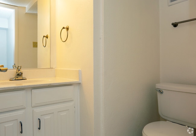 1 habitación, 1,5 baños, A2 - Lakehill Townhomes