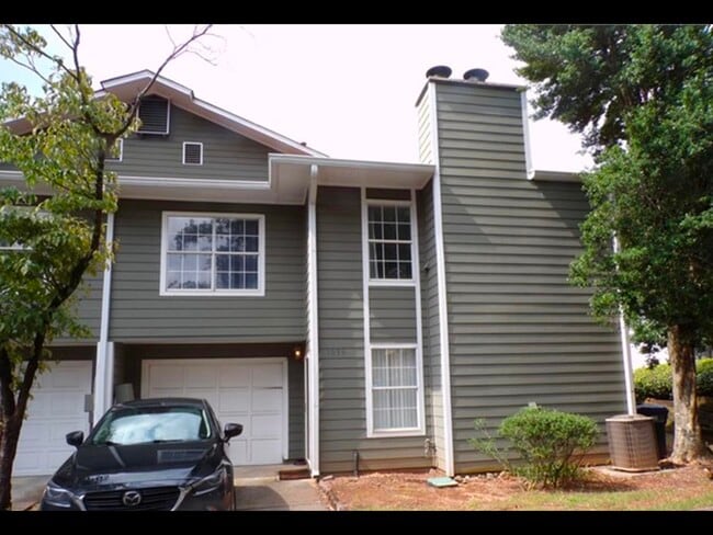 Building Photo - 1036 Heathmoor Ct