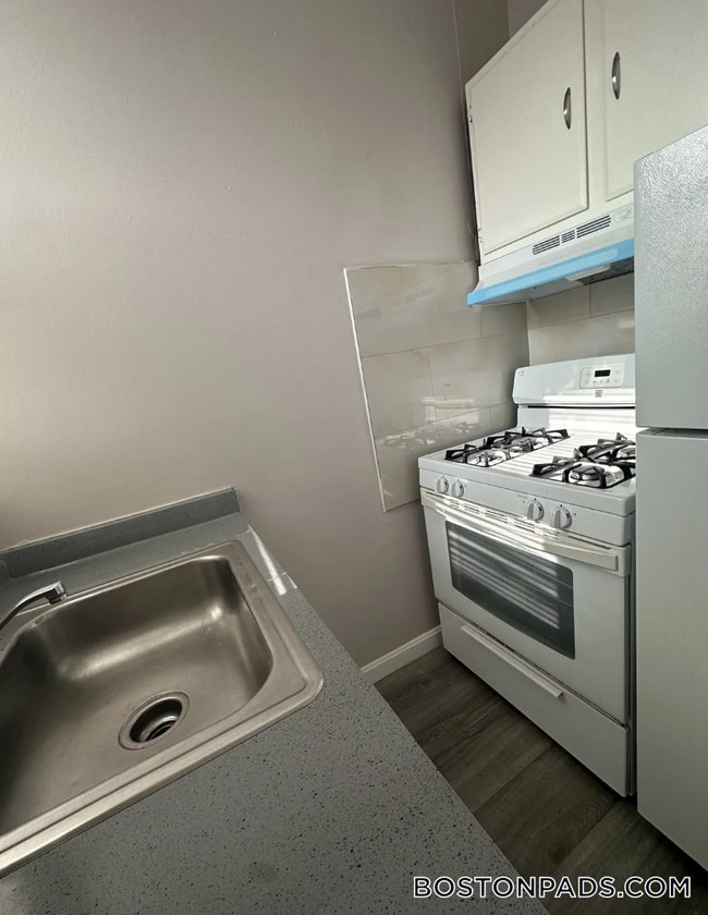 Building Photo - 116-124A Central Ave Unit 24 Rental