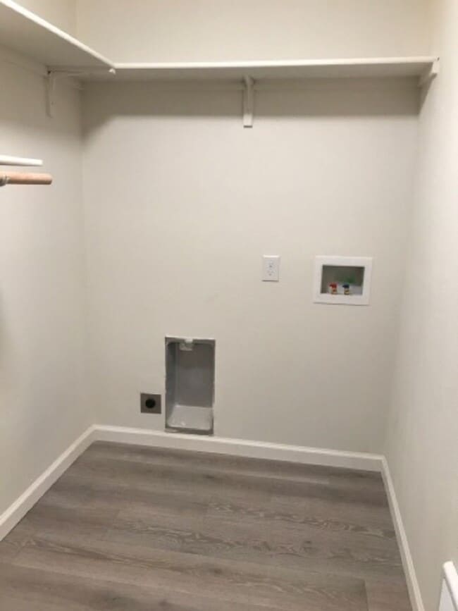 Photo - 747 Meadows Dr Unit 4