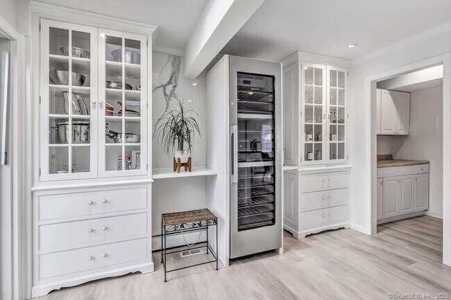 Photo - 1555 Fairfield Beach Rd